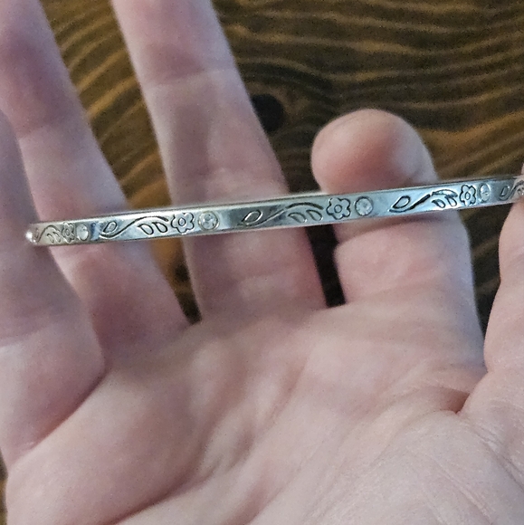 Brighton Heart in a Circle Scrolled Crystals Bangle Bracelet - Picture 3 of 6